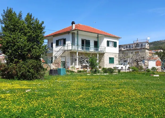 Apartments Grubisin